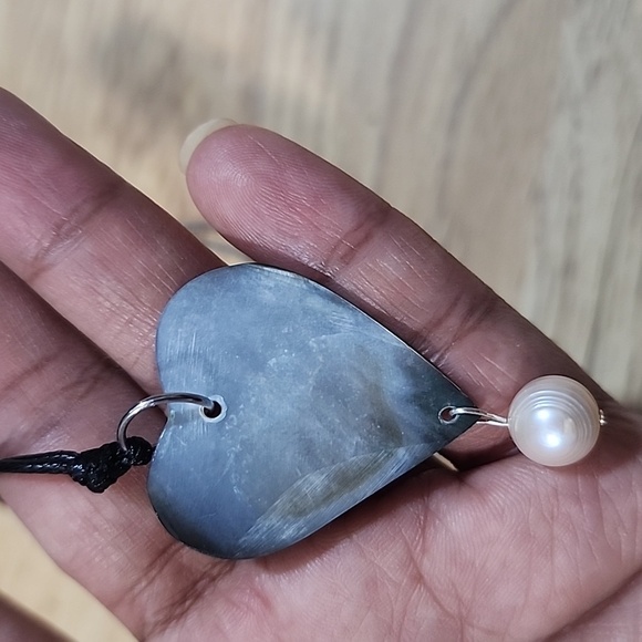 Fresh Water Pearl With Mother Of Pearl Shell Heart Pendant Wax Cord Necklace - Picture 4 of 4